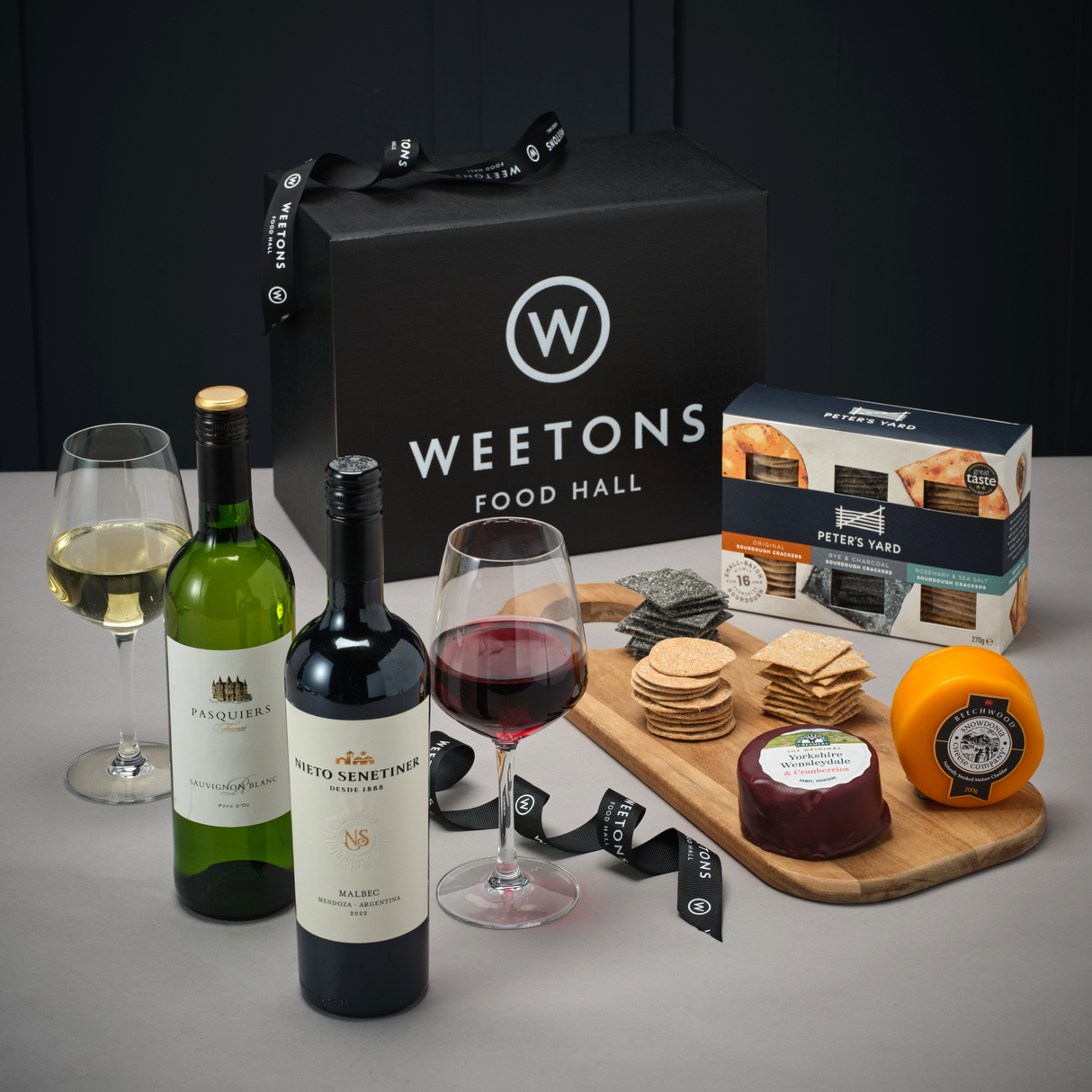 The Cheese & Wine Duo Christmas Hamper